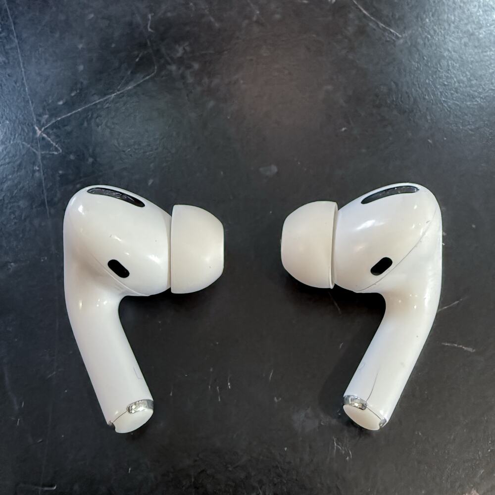 Apple AirPods Pro 1st Gen A2084 Lightning Case + Box Good Used Condition - Picture 6 of 9